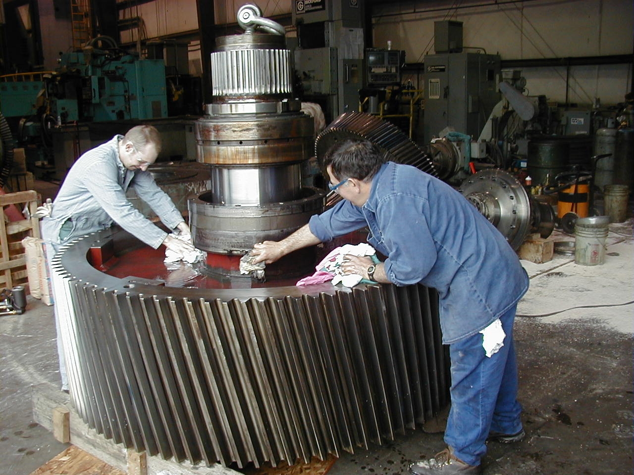 Gearbox Bearing Caging Methods