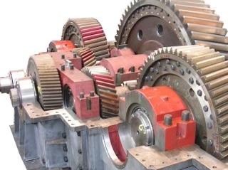 What are the consequences of inadequate maintenance practices on gearbox components?