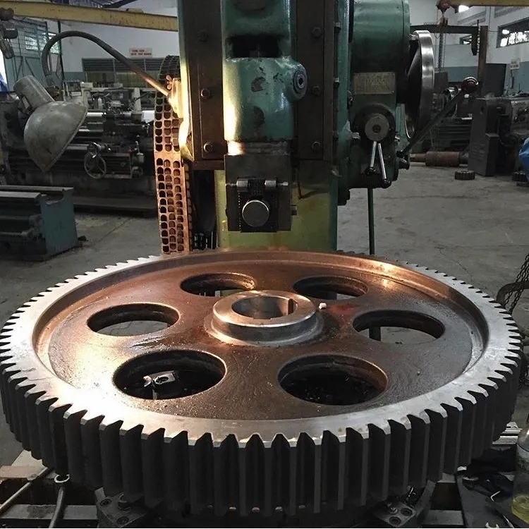 How does proper alignment of gears contribute to optimizing gearbox efficiency?